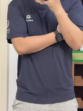 正品凯乐石国家未来登山计划，专业级短袖
领口，袖口，下摆，全压胶！！
双面针织面料，极速干爽，超级舒服，
外层点状透气孔，内层亲肤柔软贴身
尺码 m-xxl