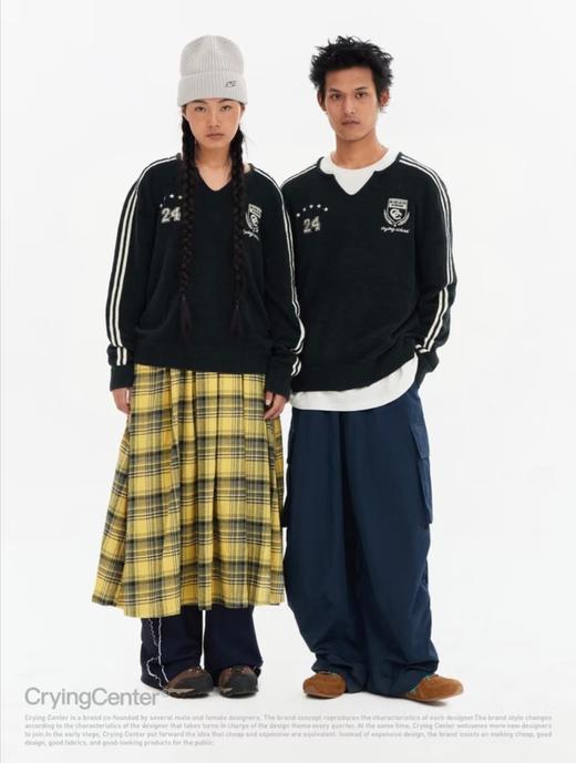 CryingCenter 软糯v领亲肤条纹刺绣学院足球毛衣 哭喊中心 商品图2