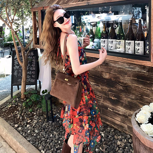 西遇出游吊带裙女夏季新款海边度假风收腰印花连衣裙SS050575 商品图4