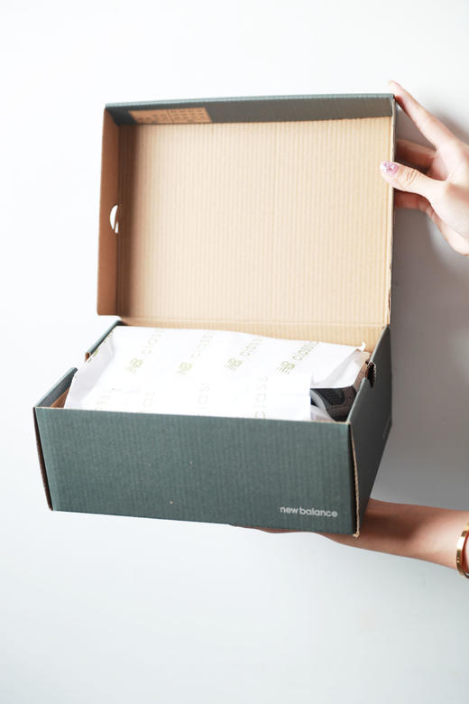 是儿童跑鞋，怎么穿都好看。复古软底美式网面透气运动鞋C042158 商品图3