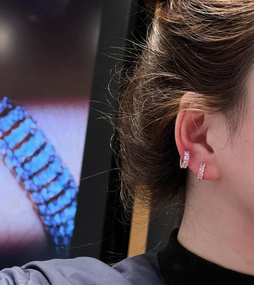 年后发！任意2件99元！品质很好！5A级锆石+铜镀18K真金【APM首饰超火合集】高级感爆棚❗️超闪密镶戒指，戒指叠戴天花板~项链+耳环+耳钉！✅精致又日常，璀璨闪耀 ✅不同场合穿搭都适用🉑 商品图3