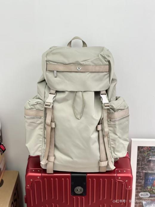 【五一出游必备】新款时尚百搭小众双肩运动休闲大容量25L背包登山包 商品图4