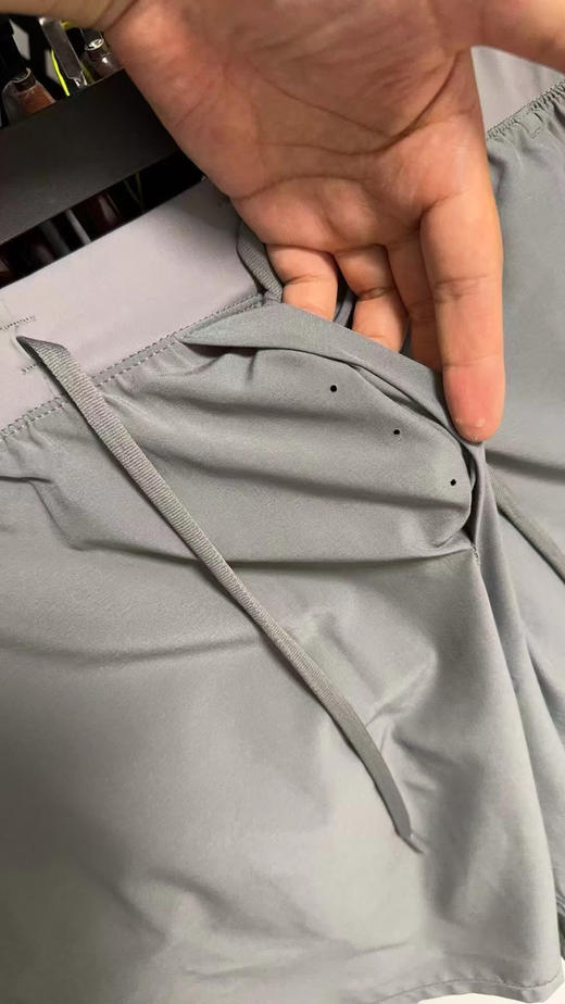 纯正品，越南产，露露乐檬短裤，沙滩裤

lululemon的魅力，绝对你让你影响深刻，

黑色，灰色 ， s-xl，

官网550 商品图11