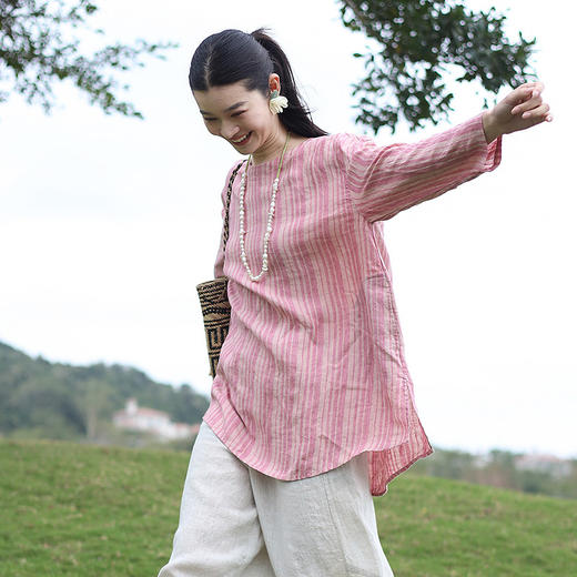 绽放旅行女装179朵/色织条纹圆领落肩七分袖透气吸汗中长款T恤衫 商品图1