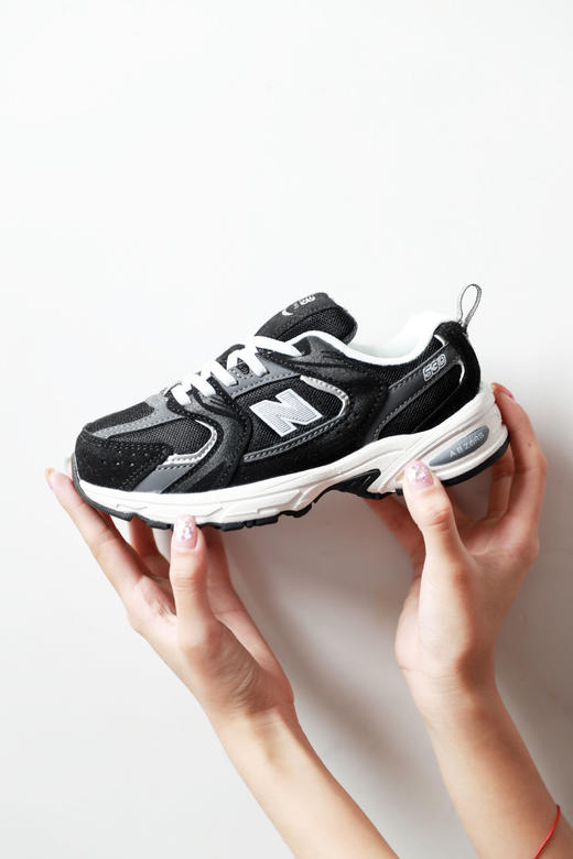 是儿童跑鞋，怎么穿都好看。复古软底美式网面透气运动鞋C042158 商品图9