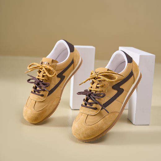 预售7天|Safiya/索菲娅2025复古拼色休闲时尚轻便圆头平底阿甘鞋SFD1112024 商品图8