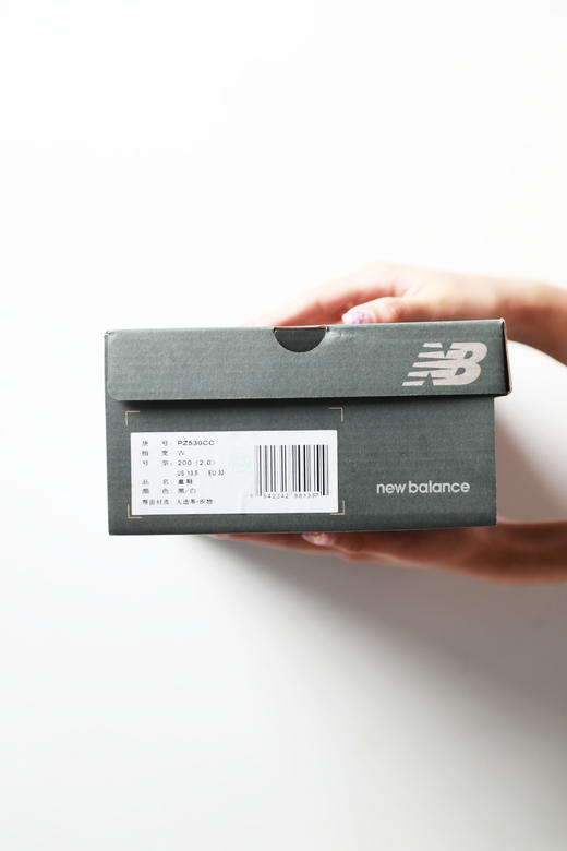 是儿童跑鞋，怎么穿都好看。复古软底美式网面透气运动鞋C042158 商品图2