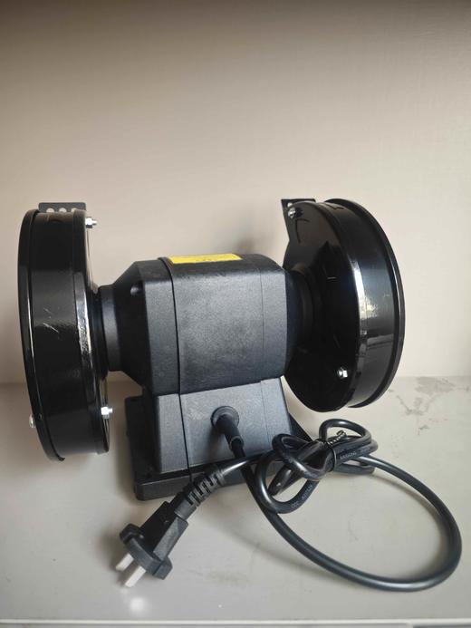 【货号05523】包邮卡玛顿150砂轮机台式砂轮机小型电动磨刀机工业级打磨机抛光机 商品图4