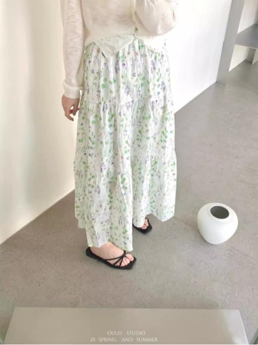 👍【岚可可韩系氛围感温柔碎花半身裙✨】 ✅田园的气息扑面而来～❤️ ✅面料挑选了很久才敲定！ ✅三节碎花裙💜 腰线分割+蓬度莞美 ✅视觉上抬高腰线𝐱𝐢𝐚𝐧得整个人莄修长 商品图5