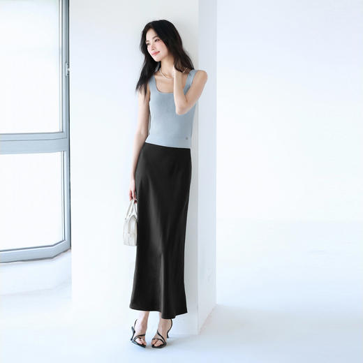 【商场同款】伊芙丽夏毛衫背心1F6230933 商品图1