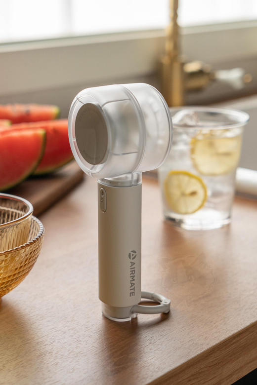 【Airmate艾美特手持小风扇】可夹伞、可桌面、可手持高速风扇❗️可以带上高铁飞机，无限制❗️✅5档调风，转速高达9300转✅2000mah电池，续航最长可用7小时  ✅轻量化设计，最轻150g 商品图7