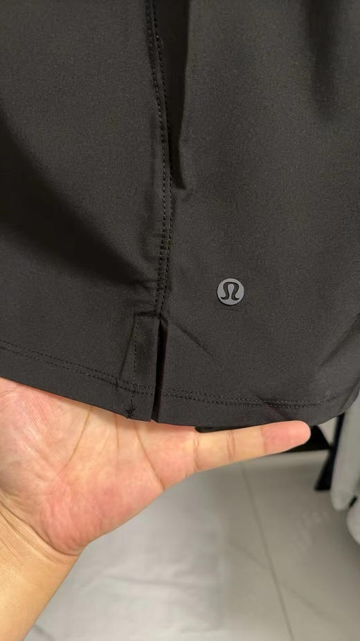 纯正品，越南产，露露乐檬短裤，沙滩裤

lululemon的魅力，绝对你让你影响深刻，

黑色，灰色 ， s-xl，

官网550 商品图5