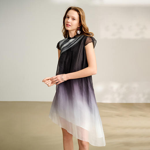 TANGY Collection天意商场款民族风复古吊染女连衣裙L252824 商品图1