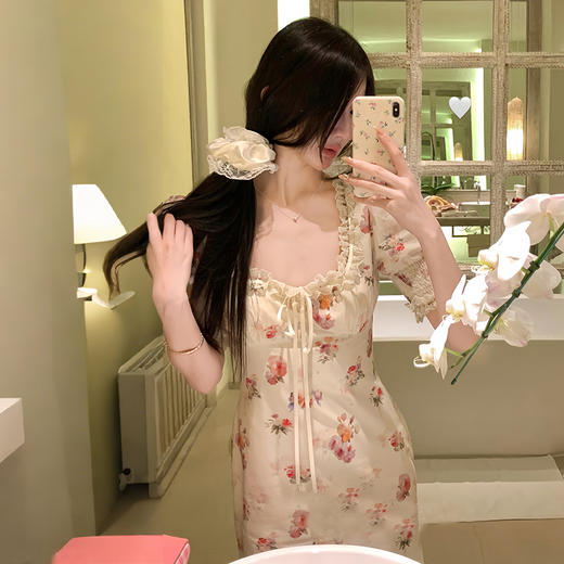 【限时秒杀】西遇法式泡泡袖连衣裙女夏季新款蕾丝花边修身收腰网纱长裙SS050571 商品图2