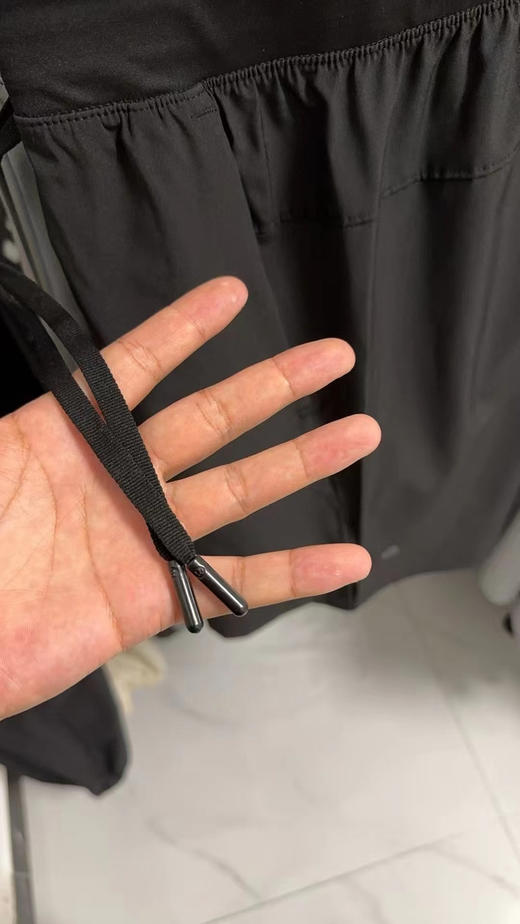 纯正品，越南产，露露乐檬短裤，沙滩裤

lululemon的魅力，绝对你让你影响深刻，

黑色，灰色 ， s-xl，

官网550 商品图6