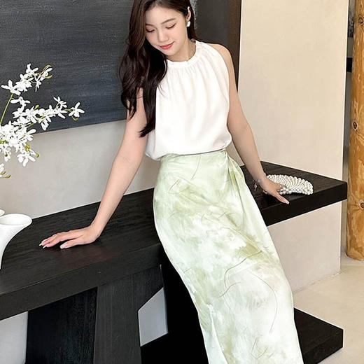 洛诗琳35607气质印花真丝半身裙2025夏季新款纽结水雾印花裙0657 商品图2