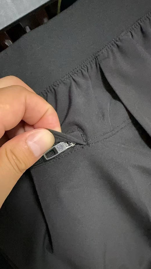 纯正品，越南产，露露乐檬短裤，沙滩裤

lululemon的魅力，绝对你让你影响深刻，

黑色，灰色 ， s-xl，

官网550 商品图7