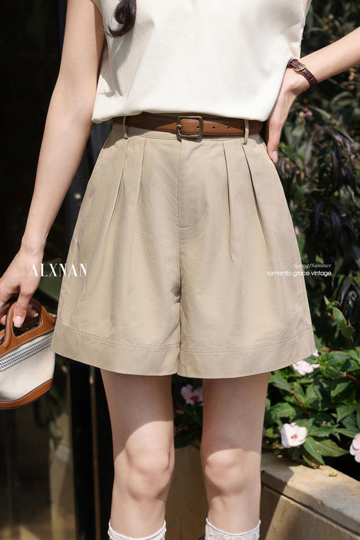 鹿向南 「旧书漫读」卡其色休闲短裤夏新款百搭时尚宽松通勤裤子女 商品图5