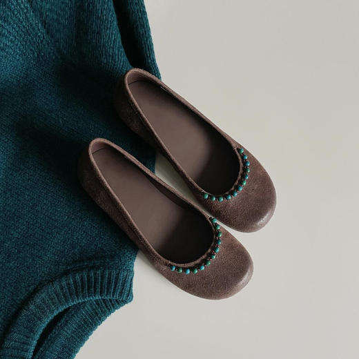 羊皮版复古浅口真皮小单鞋！2025新款女款一脚蹬圆头奶奶鞋串珠配裙子平底鞋！ 商品图4