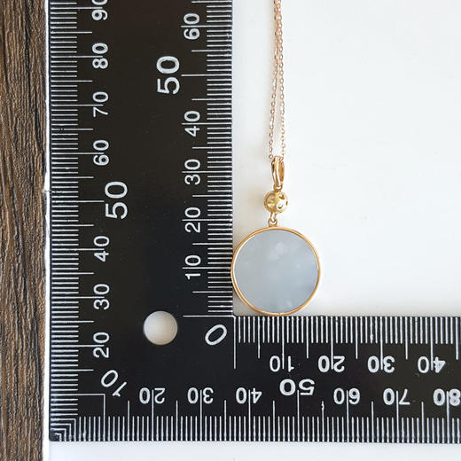 【天然正品】AU750玫瑰金镶天然细腻冰种圆形无事牌翡翠吊坠项链140425NJM02 现售价：3080 商品图11