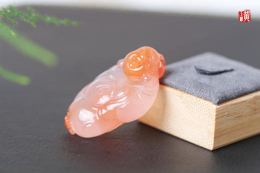 【福气满满】南红冰飘弥勒佛吊坠，配精美挂绳 商品图4