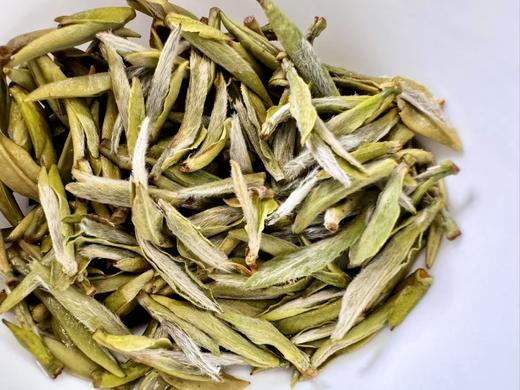 2025春 极枞·初芽 米芽级 白毫银针 福鼎白茶  250克起 商品图8