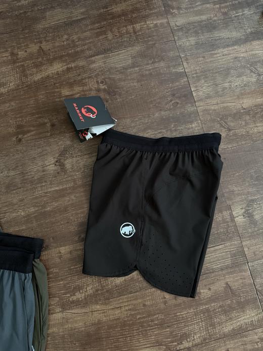 点此购买 猛犸象夏季男士户外速干轻量化激光打孔压胶短裤五分裤 LL 316103 商品图13