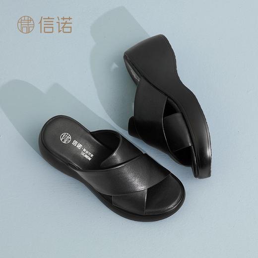信诺妈妈拖鞋2025新款夏季中年百搭真皮厚底女鞋外穿坡跟一字拖女X5L037-99 商品图6