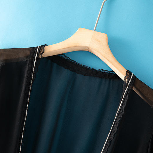 丁摩真丝 防晒衣女桑蚕丝外搭披肩开衫薄外套沙滩空调衫短蕾AL6670 商品图2