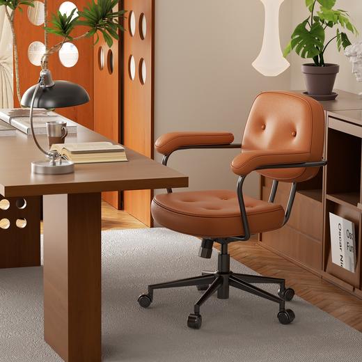 【倾斜释压椅背 贴合背部舒适承托】座易复古休闲家居椅L1 亲肤耐磨猫抓皮 防水防油易打理 商品图3