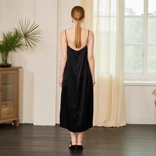 VIVIAN LIU薇薇安刘R2444106女装新款时尚修身显瘦吊带连衣裙 商品图1