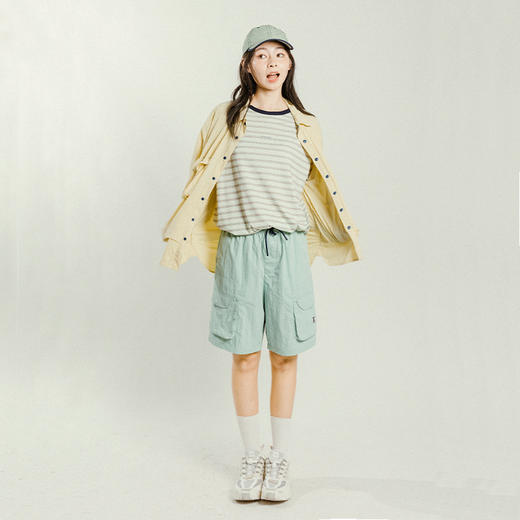 【出游季特惠】ACMEITEM爱棵米 户外亲子大容量口袋短裤宽松绣花休闲裤子男女GAG3220988C 商品图1