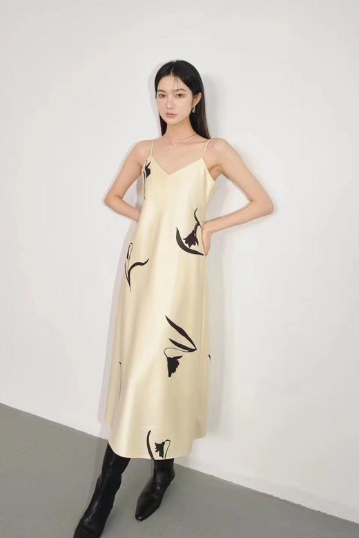 SIA SAYLOR 小众艺术感花朵水墨印花吊带连衣裙 18198 商品图5
