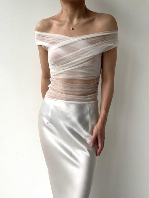 SIJIA｜白色一字肩褶皱网纱T [ 白SS2511 ] 商品图0