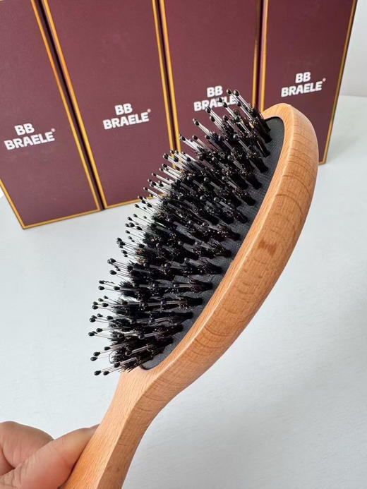 原单正品 BBBRAELE梳子套装
母亲节必选款！超级性价比！库存仅1000盒！
猪鬃气垫榉木梳子+清洁刷套装
养发神器。 商品图7