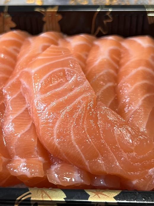 预售周五到货！正宗挪威冰鲜三文鱼~看看这个鱼油线，一分品质一分价格，拒绝跟菜市场通货对比。 商品图3