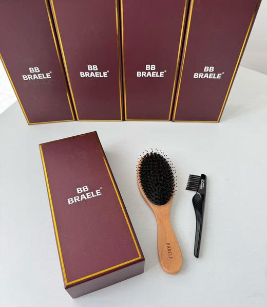 原单正品 BBBRAELE梳子套装
母亲节必选款！超级性价比！库存仅1000盒！
猪鬃气垫榉木梳子+清洁刷套装
养发神器。 商品图13