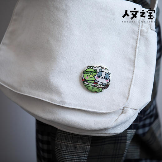 【人文之宝】河童与猹双闪吧唧 商品图2