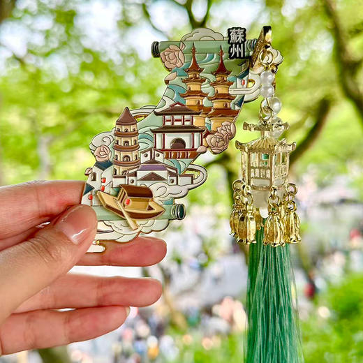 【拙政园繁香坞线下店正版】苏州园林花窗发光灯笼冰箱贴 商品图1