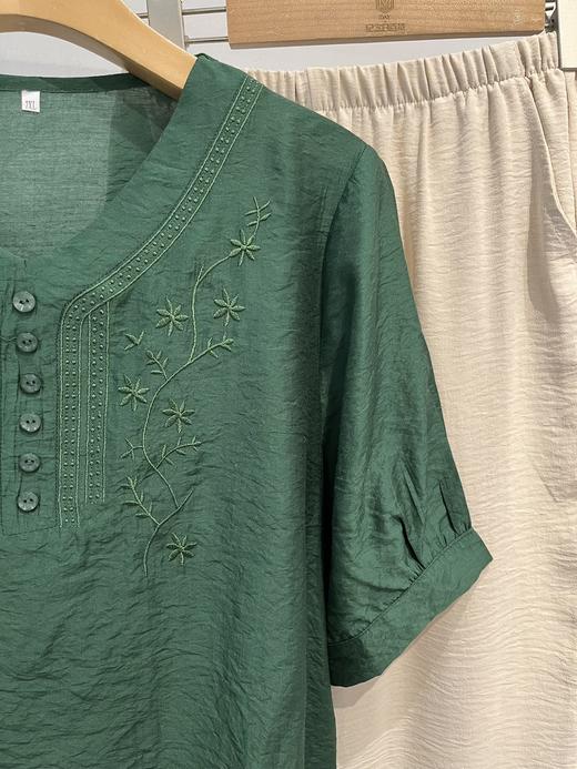 【YW】无忧购中年妈妈百搭刺绣上衣+裤子休闲舒适透气天丝麻套装623(截单后7天发货) 商品图3