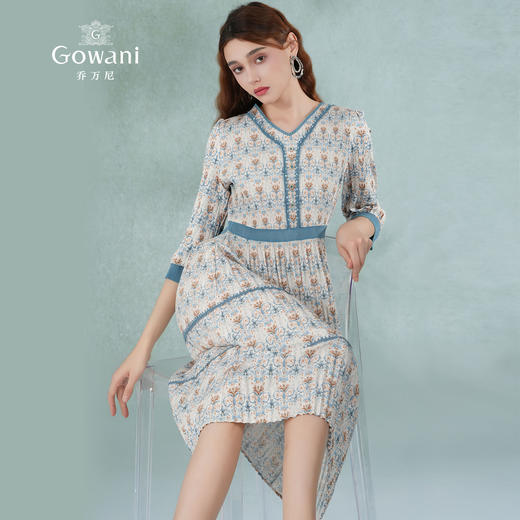 乔万尼连衣裙新款高级感压褶显瘦EM2E823 商品图1