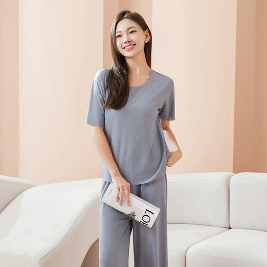 【29.9抢❗️冰丝无痕家居服套装】抖音爆款无痕情侣睡衣女，夏季冰丝清凉短袖圆领男女时尚家居服套装QQ 商品图12