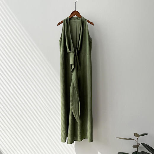 丁摩 法式复古v领无袖挂脖连衣裙82273 商品图5