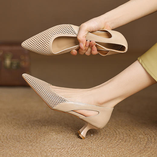 【预售5天】高跟鞋包头凉鞋，配裙子透气镂空法式软皮尖头单鞋JLY&18-636 商品图3
