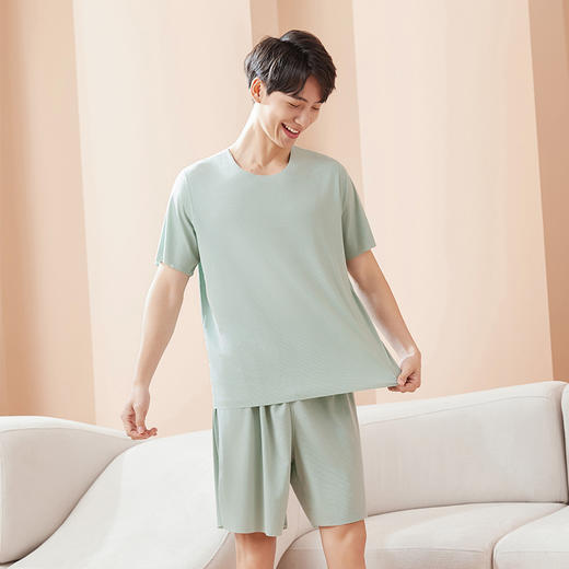 【29.9抢❗️冰丝无痕家居服套装】抖音爆款无痕情侣睡衣女，夏季冰丝清凉短袖圆领男女时尚家居服套装QQ 商品图4