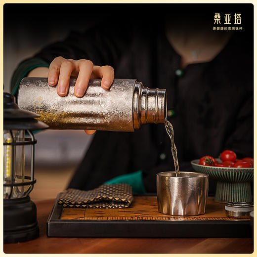 桑亚塔 高端钛杯·尊享钛金属焖泡杯双杯盖抑菌保温健康养生 商品图2