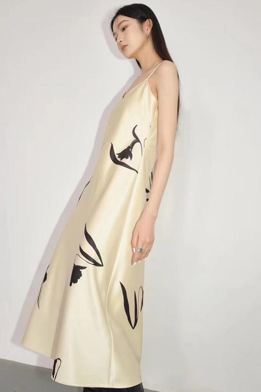 SIA SAYLOR 小众艺术感花朵水墨印花吊带连衣裙 18198 商品图3