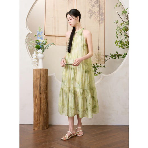 三彩【一念清心】2025夏新款新中式挂脖连衣裙印花大摆宽松长裙C 商品图3