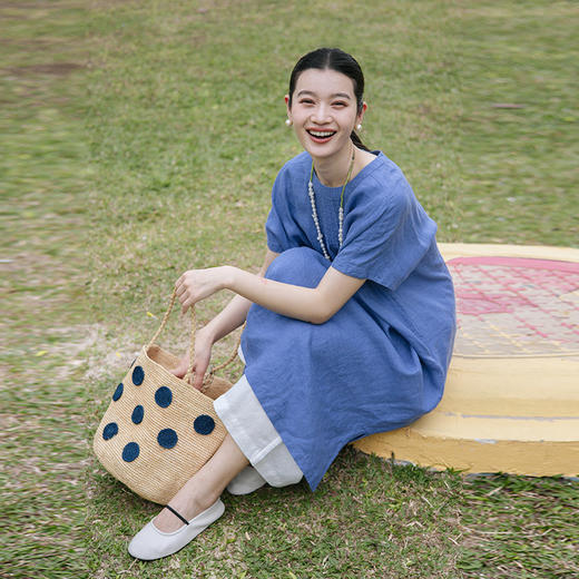 绽放旅行女装176朵/色织亚麻塔克捏褶文艺简洁圆领连肩短袖连衣裙 商品图1