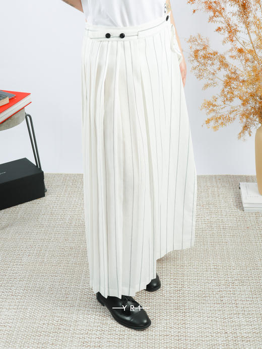 Y‘s | 白色条纹百褶裹身裙 商品图0